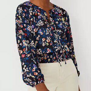 Ann Taylor Women’s XS Floral Tie Neck Smocked Hem Popover EUC